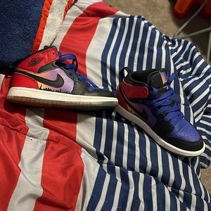 Spider man version Jordan 1’s boys 12c